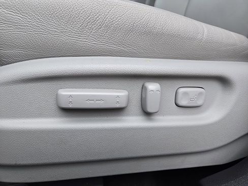 Used 2018 Honda Pilot Touring image 8