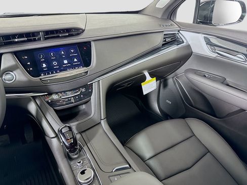 New 2026 Cadillac XT5 Premium Luxury w/ Driver Assist Package FWD image 24