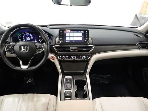 Used 2021 Honda Accord Touring image 16