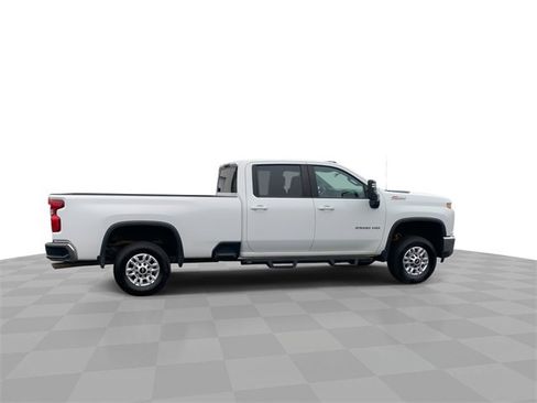 Used 2022 Chevrolet Silverado 2500 LT w/ Convenience Package image 9