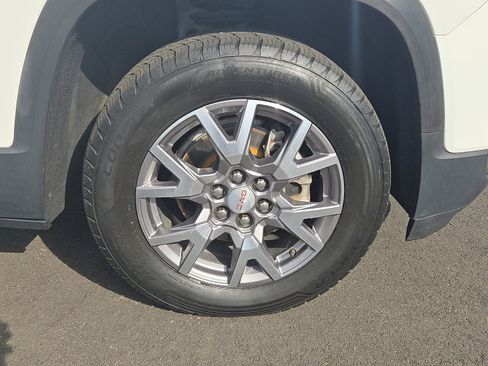 Used 2021 GMC Acadia SLT AWD/4WD image 8