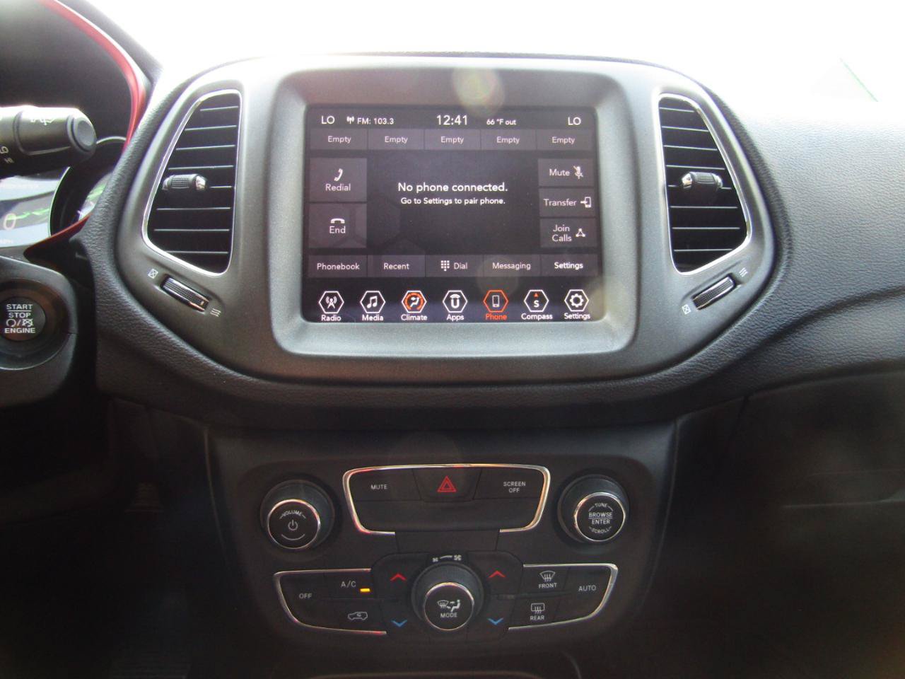 Used 2020 Jeep Compass Trailhawk AWD/4WD image 11