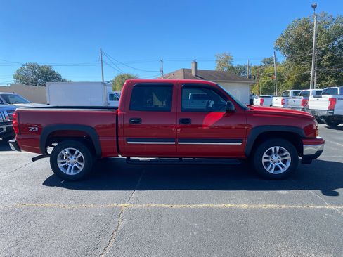 Used 2006 Chevrolet Silverado 1500 LT w/ Onstar Plus Package image 4