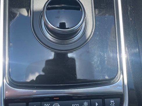 Used 2019 Jaguar F-PACE AWD/4WD image 26