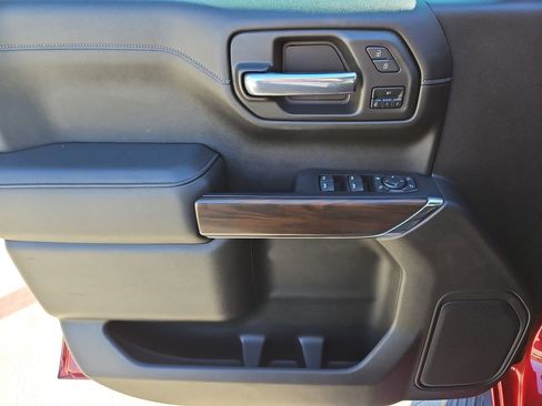 Used 2021 GMC Sierra 1500 SLT image 15