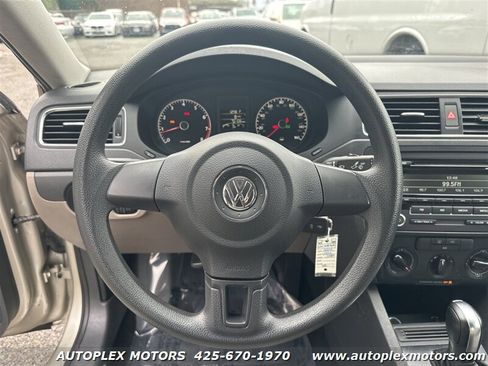 Used 2014 Volkswagen Jetta S image 14