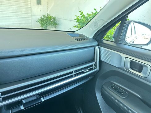 Used 2025 Hyundai Santa Fe SEL image 36