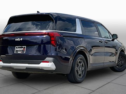 Used 2025 Kia Carnival FWD image 13