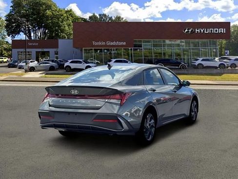 New 2026 Hyundai Elantra Sport FWD image 7