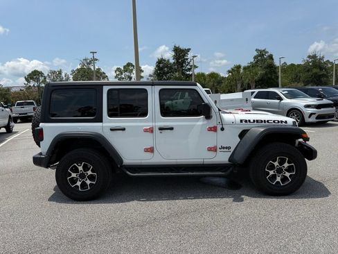 Used 2022 Jeep Wrangler Unlimited Rubicon AWD/4WD image 2