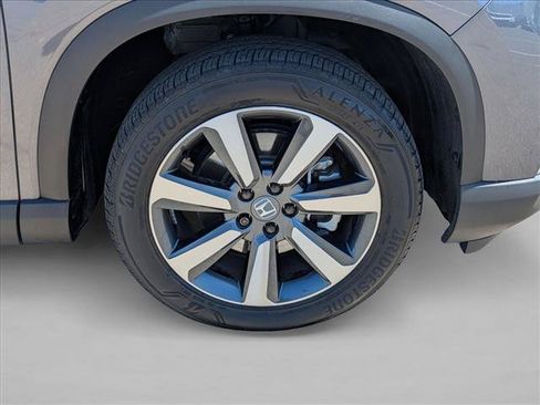 Used 2024 Honda Pilot Touring image 26