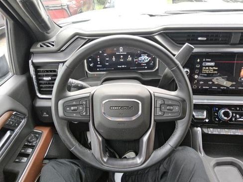 Used 2026 GMC Sierra 2500 Denali Ultimate AWD/4WD image 9