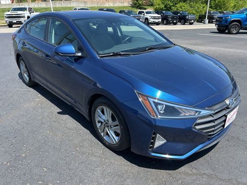 Used 2020 Hyundai Elantra Value Edition FWD image 3