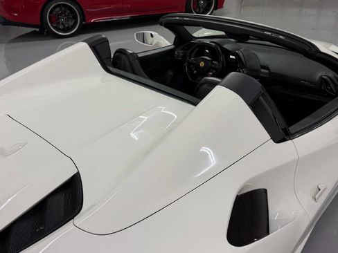 Used 2019 Ferrari 488 Spider RWD image 14