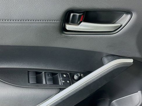 Certified 2026 Toyota Corolla Cross XLE w/ Convenience Package FWD image 18
