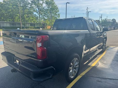 Used 2023 Chevrolet Silverado 1500 Custom image 4