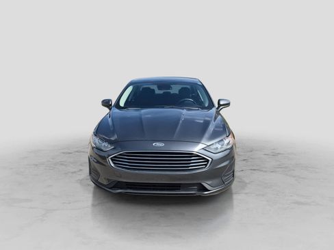 Used 2019 Ford Fusion SE FWD image 3
