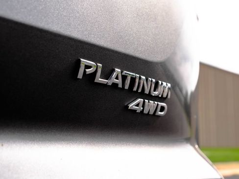 Used 2023 Nissan Pathfinder Platinum AWD/4WD image 14