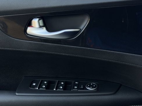 Used 2023 Kia Forte GT-Line FWD image 24