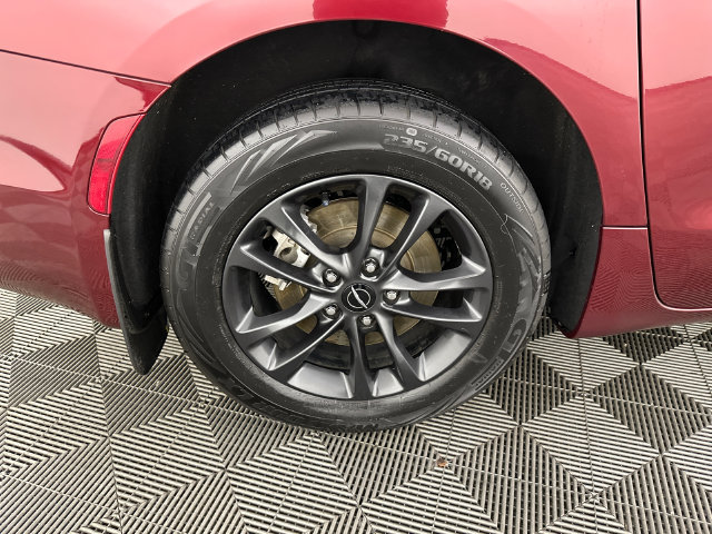 Used 2020 Chrysler Pacifica Touring-L w/ Advanced Safetytec Group AWD/4WD image 36