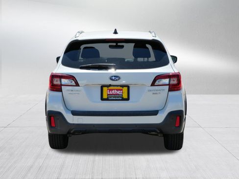 Used 2019 Subaru Outback 3.6R Touring AWD/4WD image 7