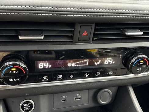 Certified 2023 Nissan Rogue SV image 15