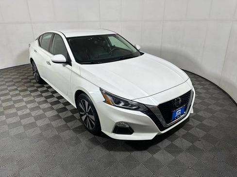Used 2022 Nissan Altima 2.5 SV AWD/4WD image 1