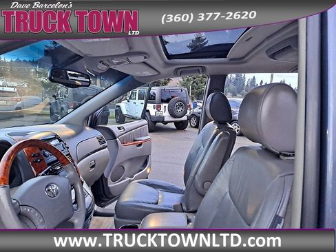 Used 2006 Toyota Sienna XLE Limited image 17