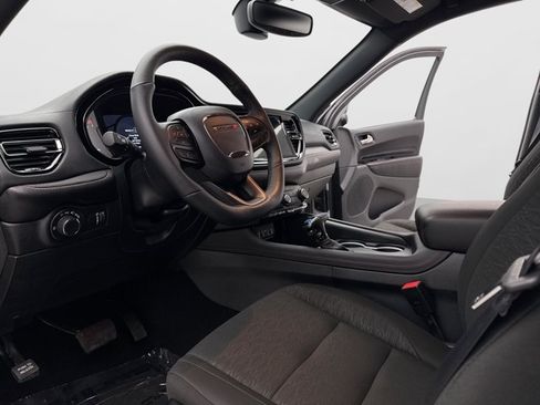 Used 2025 Dodge Durango GT AWD/4WD image 10