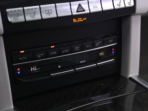 Used 2015 Mercedes-Benz E 400 E 400 image 35