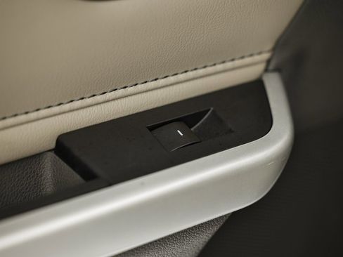 Used 2013 Ford Edge Limited w/ Driver Entry Pkg image 27