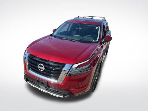 Certified 2024 Nissan Pathfinder Platinum image 38