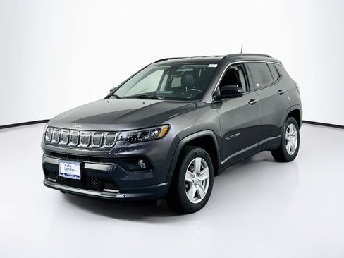 Used 2022 Jeep Compass Latitude w/ Convenience Group AWD/4WD image 1