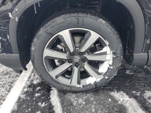 New 2025 Honda Pilot Touring image 17