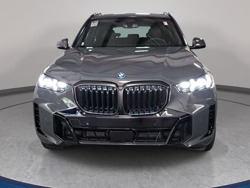 New 2026 BMW X5 xDrive50e w/ M Sport Package AWD/4WD image 2