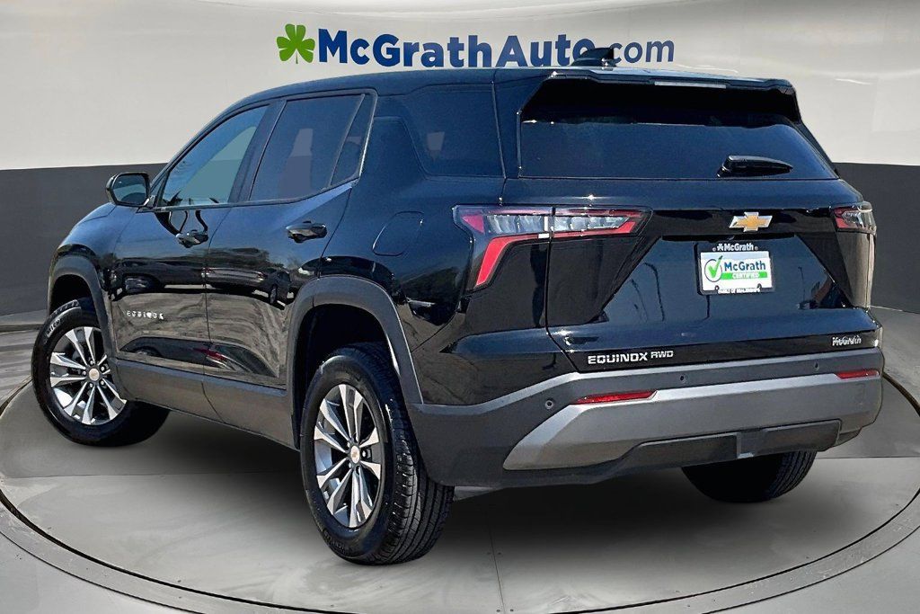 Used 2025 Chevrolet Equinox LT AWD/4WD image 5