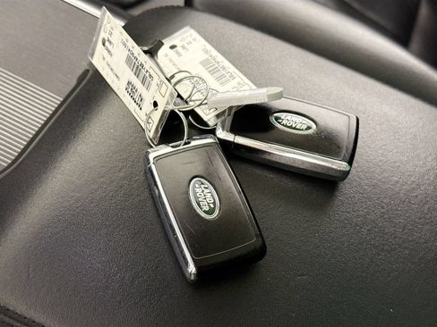 Used 2023 Land Rover Range Rover Long Wheelbase First Edition AWD/4WD image 17