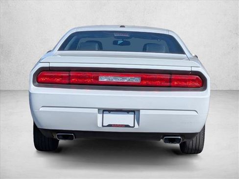 Used 2012 Dodge Challenger R/T RWD image 7
