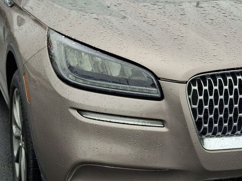 Used 2021 Lincoln Corsair AWD w/ Premium Package image 10