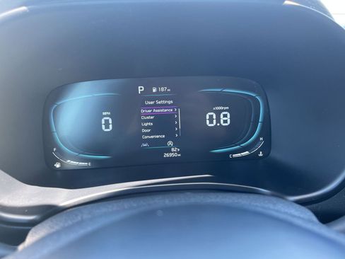 Used 2025 Kia Soul LX w/ LX Technology Package FWD image 12