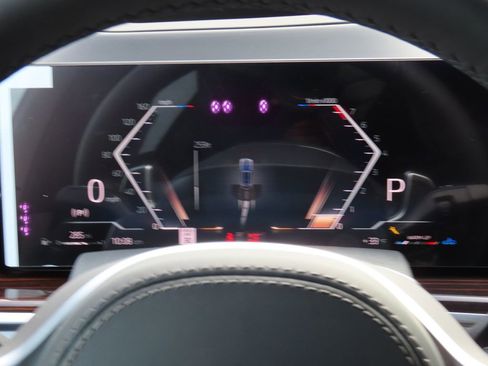 New 2026 BMW X7 xDrive40i w/ Executive Package image 36