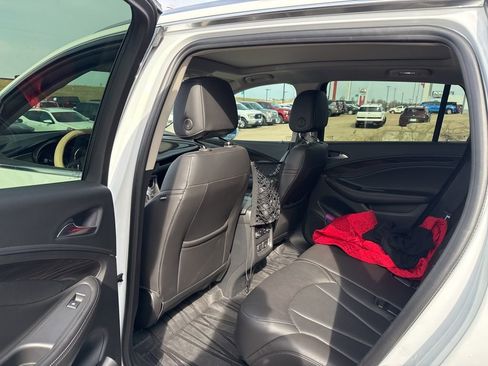 Used 2020 Buick Envision Essence w/ Experience Buick Package image 8