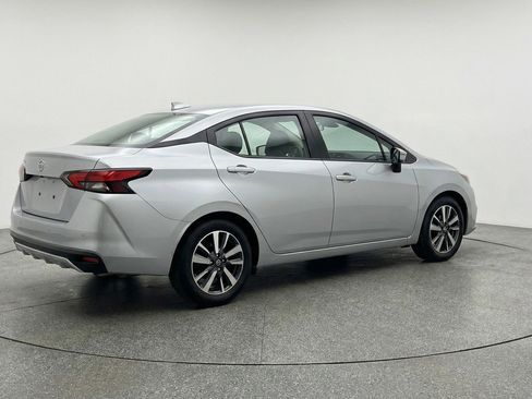 Used 2025 Nissan Versa SV image 9