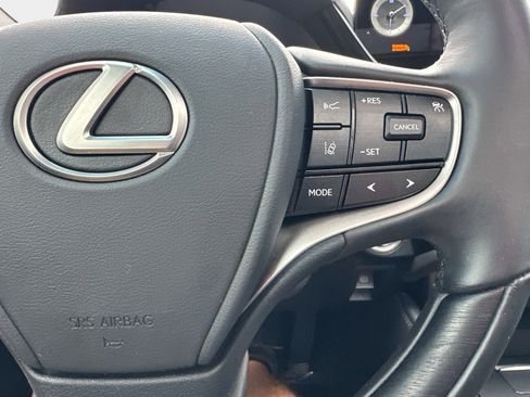 Used 2024 Lexus ES 350 w/ Technology Package image 30