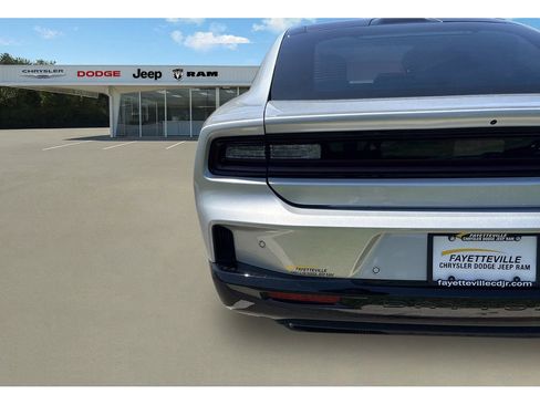 Used 2024 Dodge Charger R/T w/ Plus Group image 9