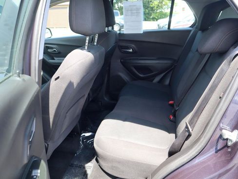 Used 2018 Chevrolet Trax LS FWD image 15
