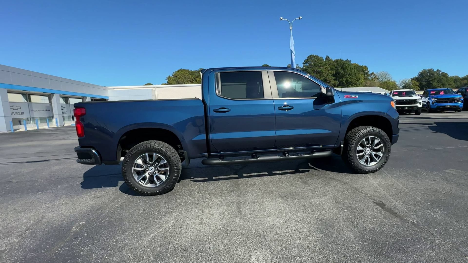 Used 2022 Chevrolet Silverado 1500 RST w/ RST All Star Premium Package AWD/4WD image 9