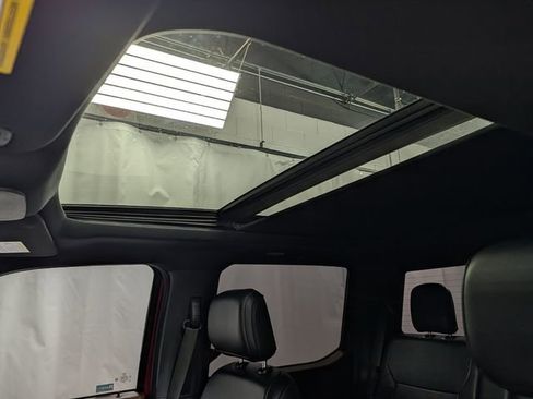 Used 2022 Ford F150 Lariat w/ Equipment Group 502A High image 13