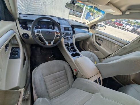 Used 2013 Ford Taurus SE FWD image 5