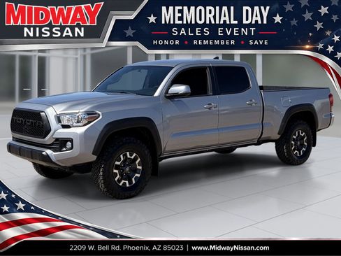 Used 2017 Toyota Tacoma TRD Off-Road w/ Tow Package AWD/4WD image 1